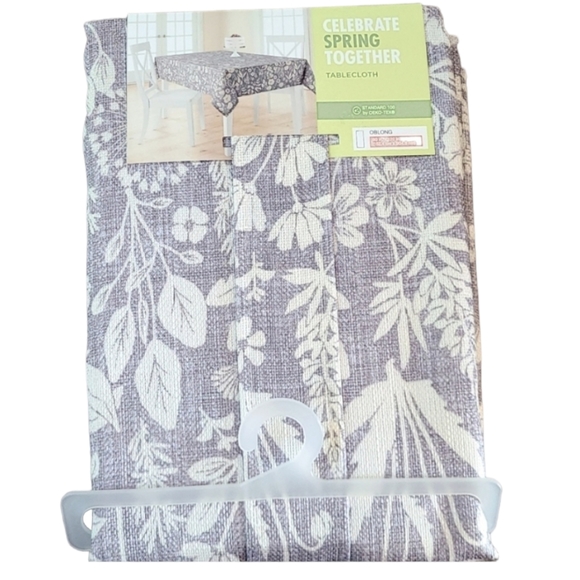 Kohl's Dining 6 Oblong Table Cloth By Kohls Celebrate Spring